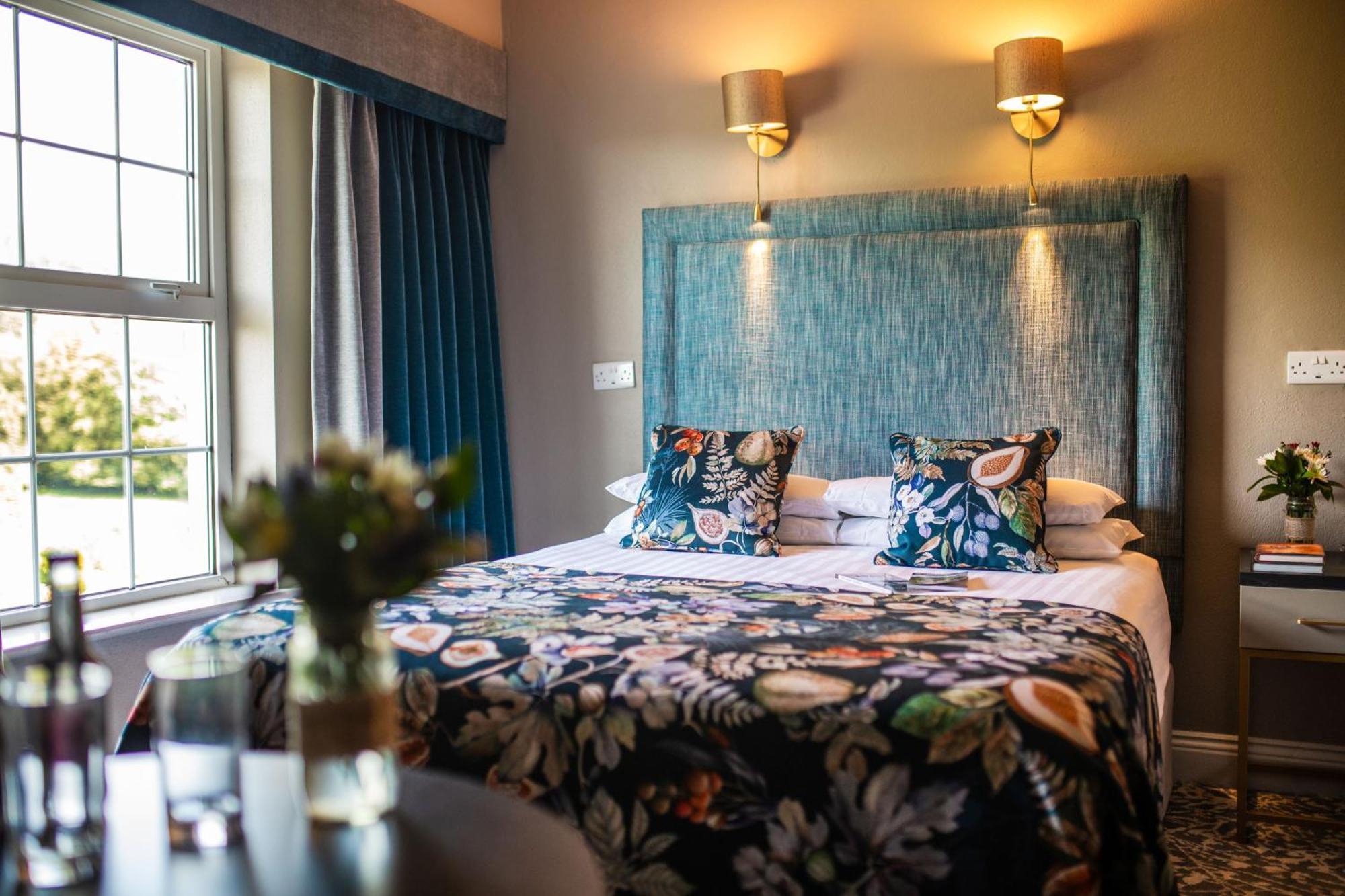 Falls Hotel & Spa Енністімон Екстер'єр фото